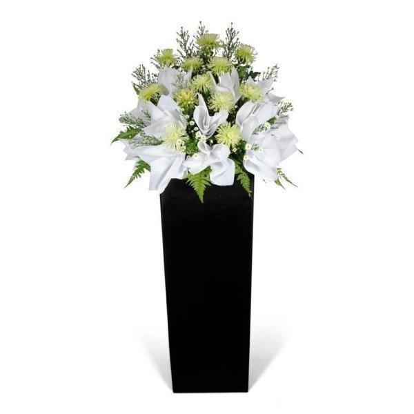 Gentle Sentiment Flowers_Stand_Condolence